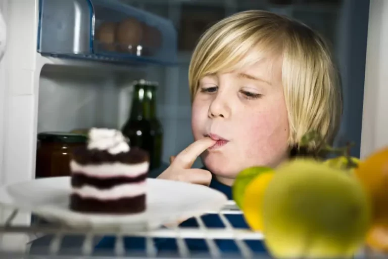 Alimentația copiilor: Prevenirea și gestionarea obezității pentru o viață sănătoasă